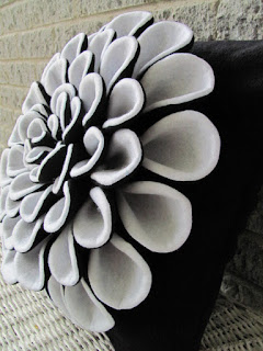 wafer-paper-flower-free-tutorial-dahlia-black-white-deborah-stauch