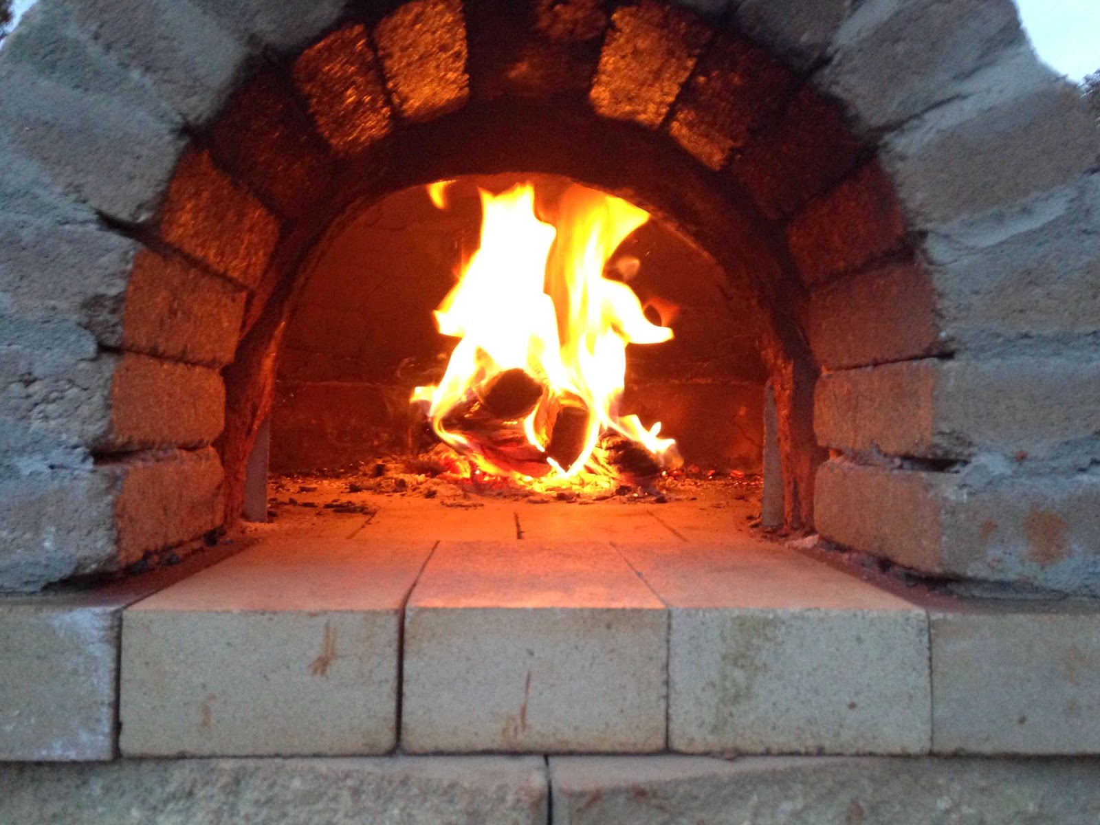 Our Garden and Table n'at: Building and Enjoying a Wood-fired Clay Oven