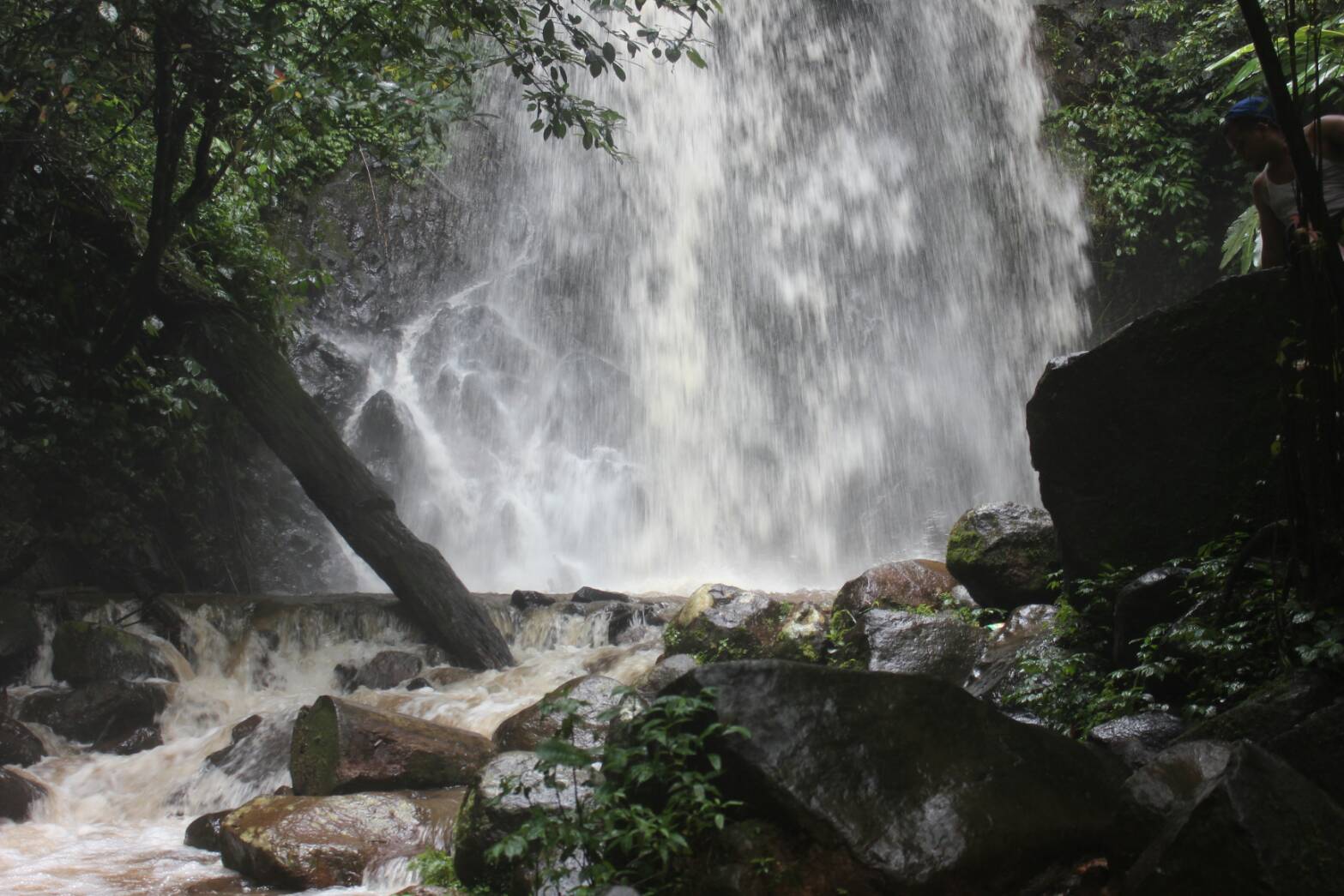 Curug Cipanji yang terselubung di Pasirjambu Kabupaten Bandung