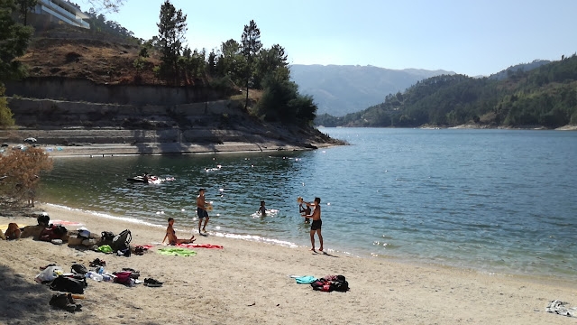 Barragem da Caniçada na Praia Fluvial do México