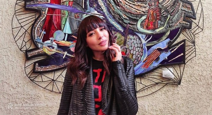 ساندي على انستجرام باطلالة شتوية