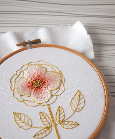 Hướng Dẫn Thêu Đâm Xô Hoa Hồng Đơn Giản