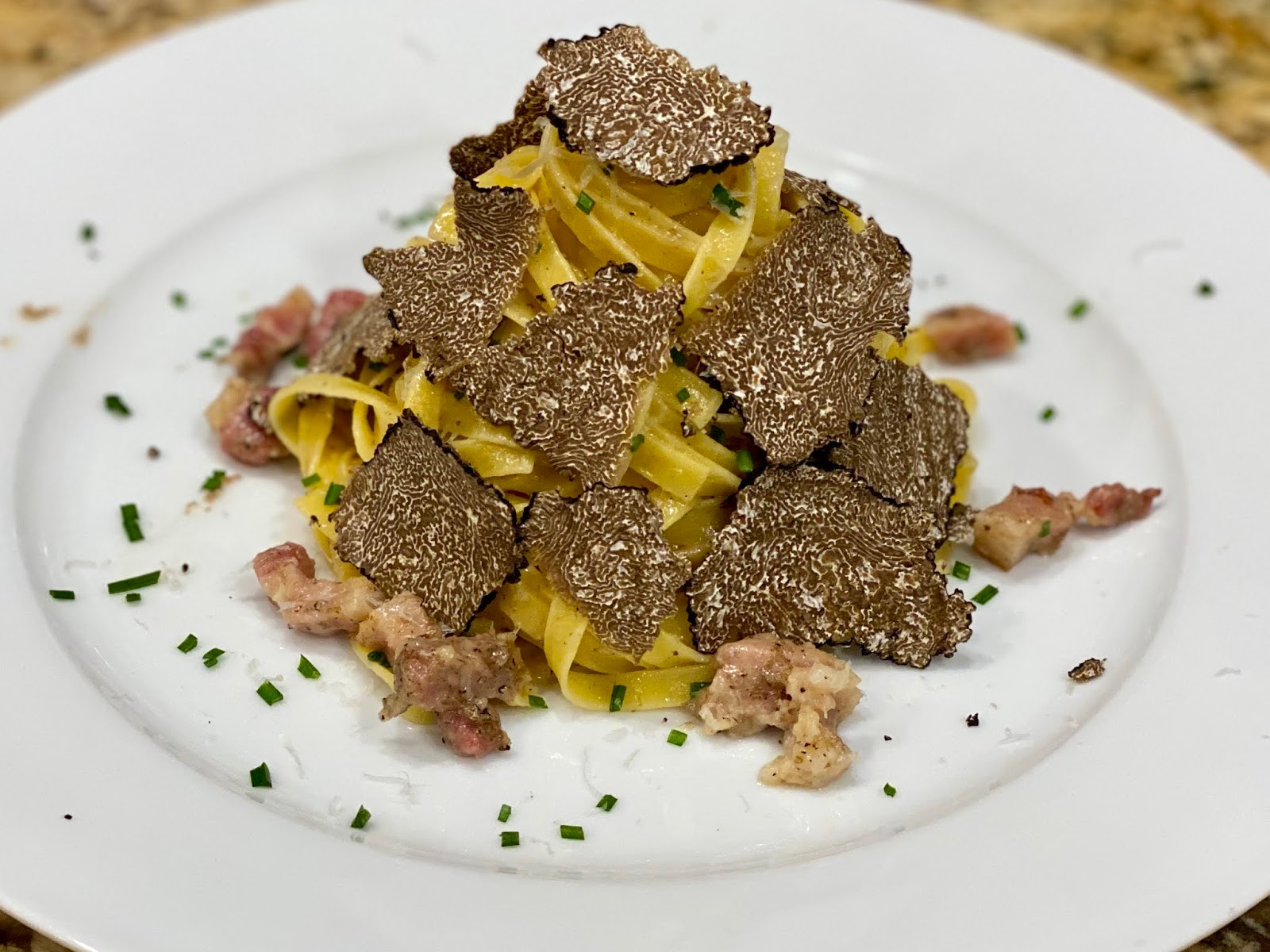 GREAT EATS HAWAII FETTUCCINE WITH BLACK TRUFFLES