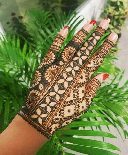 Beautiful Simple Mehndi Design Images for Raksha Bandhan