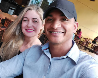 Marido de delegada baleado por policial federal morre na capital