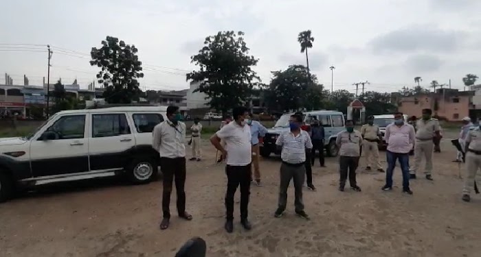 छात्रों की माँग पर एस डी एम ने लिया संज्ञान, जलजमाव से मिलेगी मुक्ति!