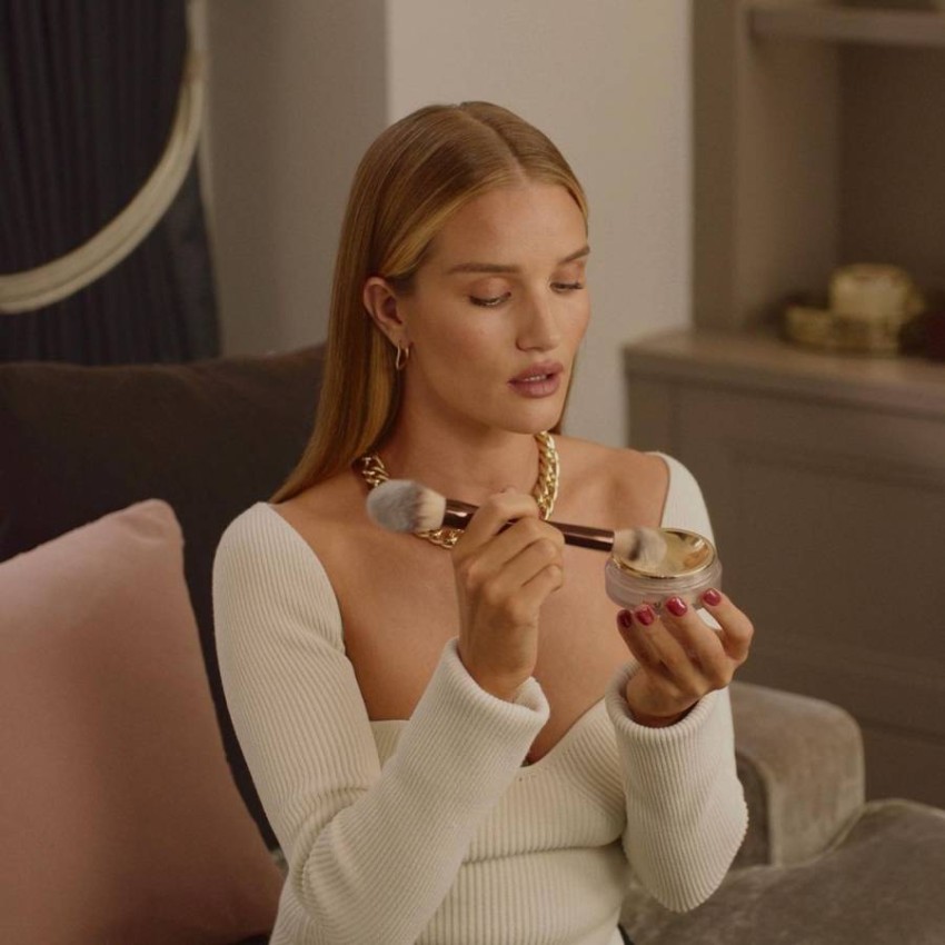 Rosie Huntington launches her sustainable style beauty brand Rose Inc International model and actress, Rosie Huntington, announced the launch of her own beauty line, after years of working with major companies and international brands in the world of cosmetics.