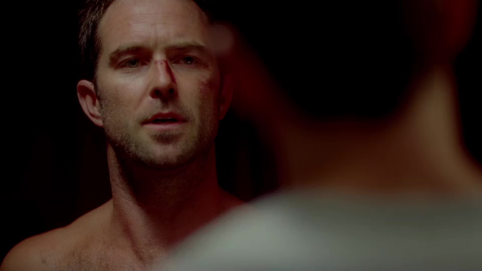 ausCAPS: Sullivan Stapleton nude in Strike Back 2-01 "Project Dawn