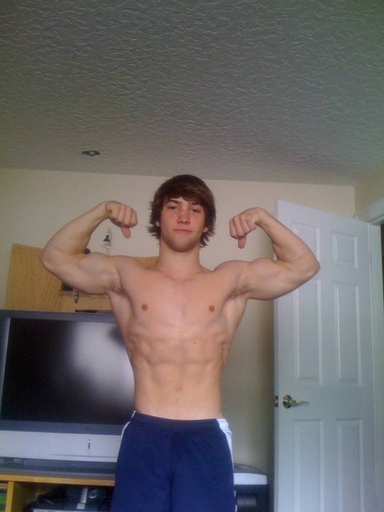 strong-shirtless-young-bros-flexing-biceps