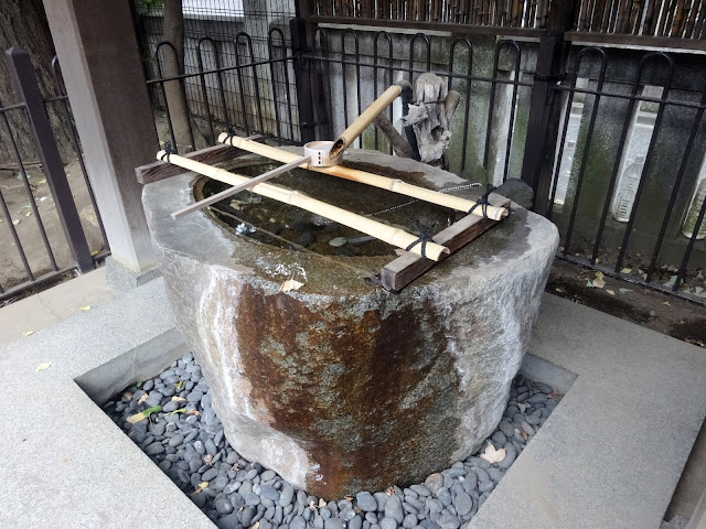 月見岡八幡神社,竹の水口,手水舎,新宿,落合〈著作権フリー無料画像〉Free Stock Photos 