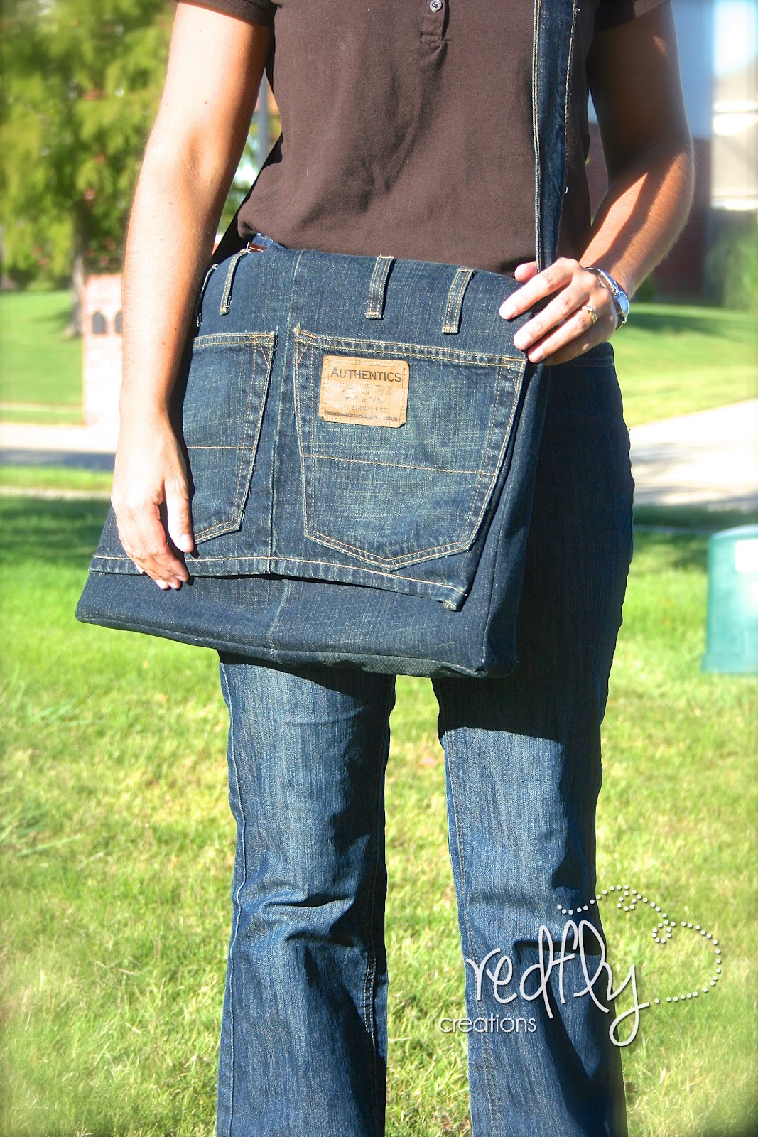 Redfly Creations: Messenger Bag from a Pair of Jeans