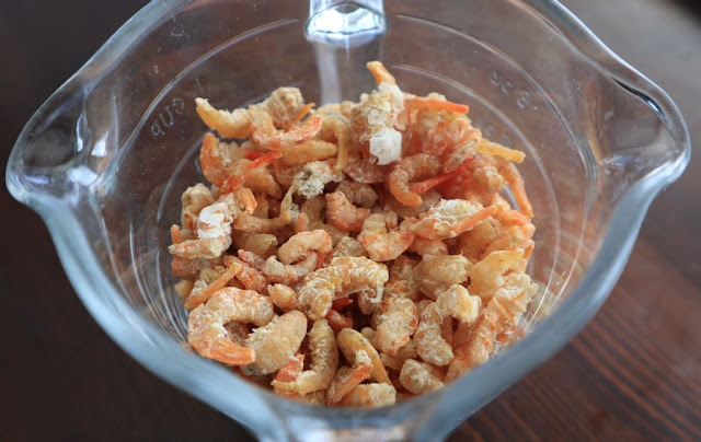 dried shrimp in a glass jar from the top down