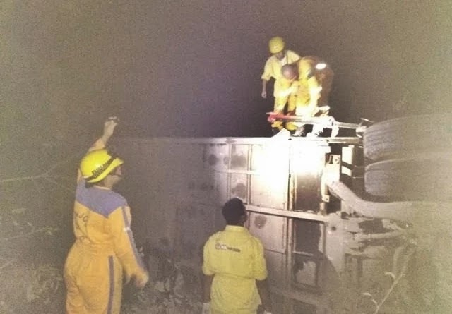 Ônibus com 15 pessoas tomba na BR-242, na Chapada Diamantina O acidente aconteceu na BR-242, próximo ao município de Seabra, na Chapada Diamantina