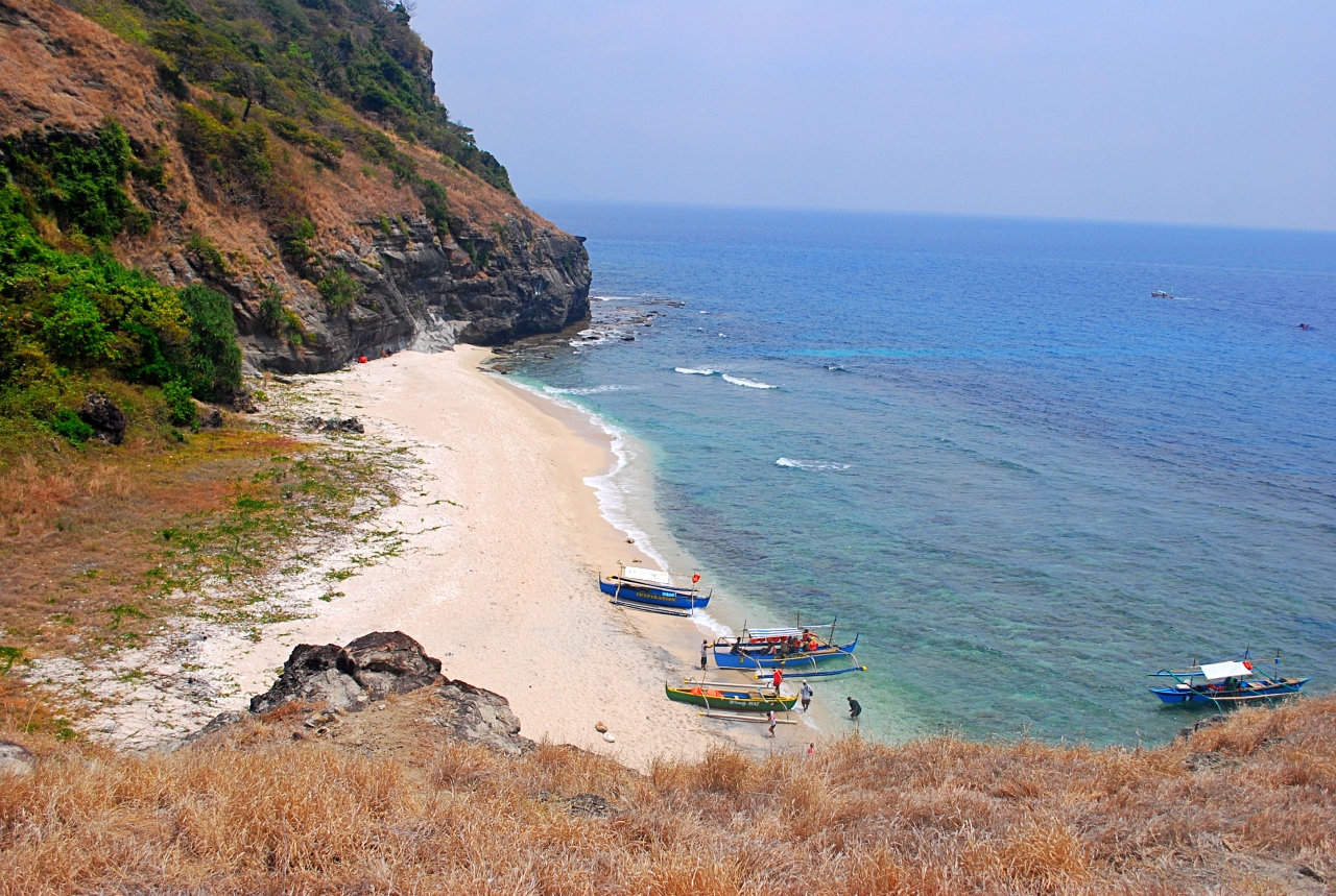 Capones Island Lighthouse Zambales Nomadic Experiences