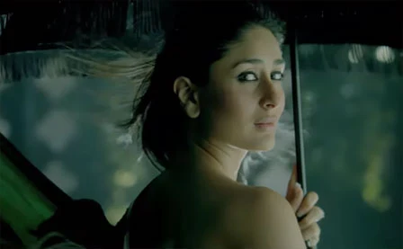 Still Kareena Kapoor from Video Teri Meri Prem Kahani