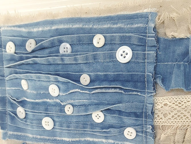 How to Make a Denim and Lace Fabric Scrap Flag