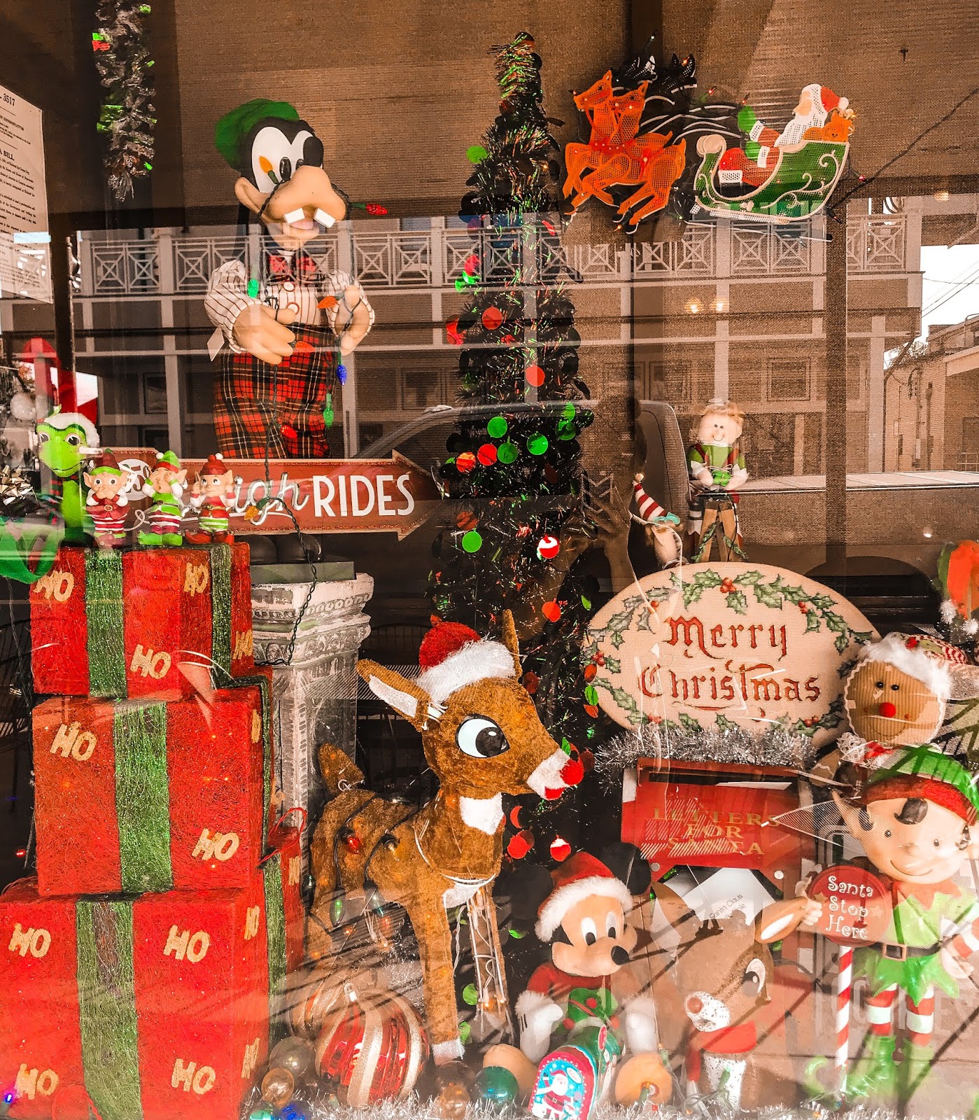 15+ Best Things to Do In Galveston During The Holidays