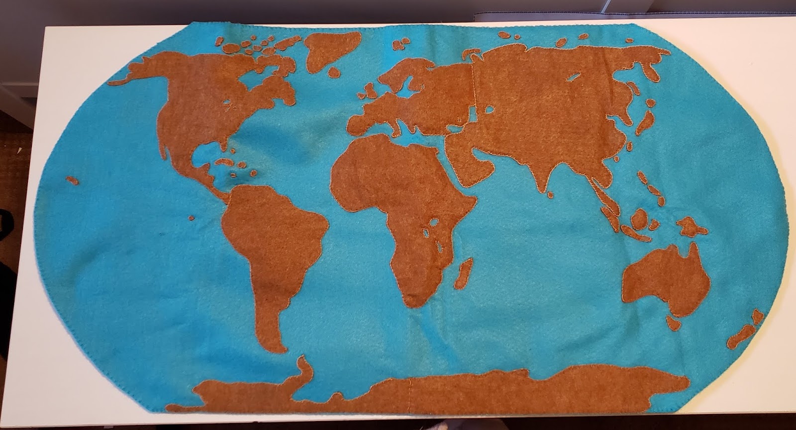 Felt World Map with Continents and 3Part Cards