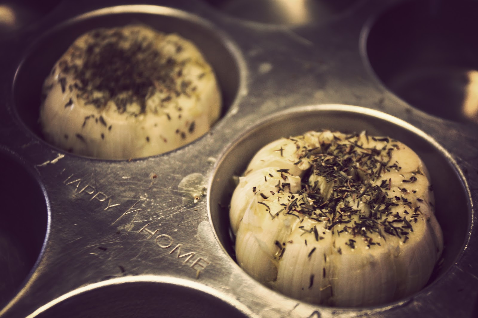 Sundae Cooking at Home Roasted Garlic Pods with a KC Strip