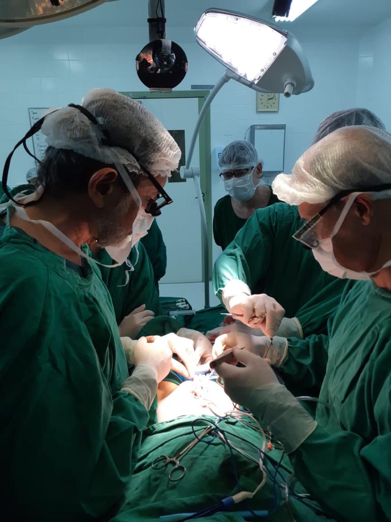 Hias realiza cirurgia inovadora para correção de bexiga