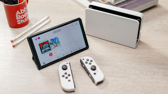 Nintendo Switch (OLED) Review