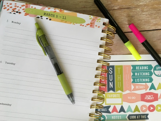Did you know that you can make planner stickers with your Cricut? Choose from standard designs or make your own custom stickers! 