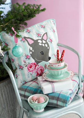 Розовое, мятное и совсем немного бирюзы....на Рождество