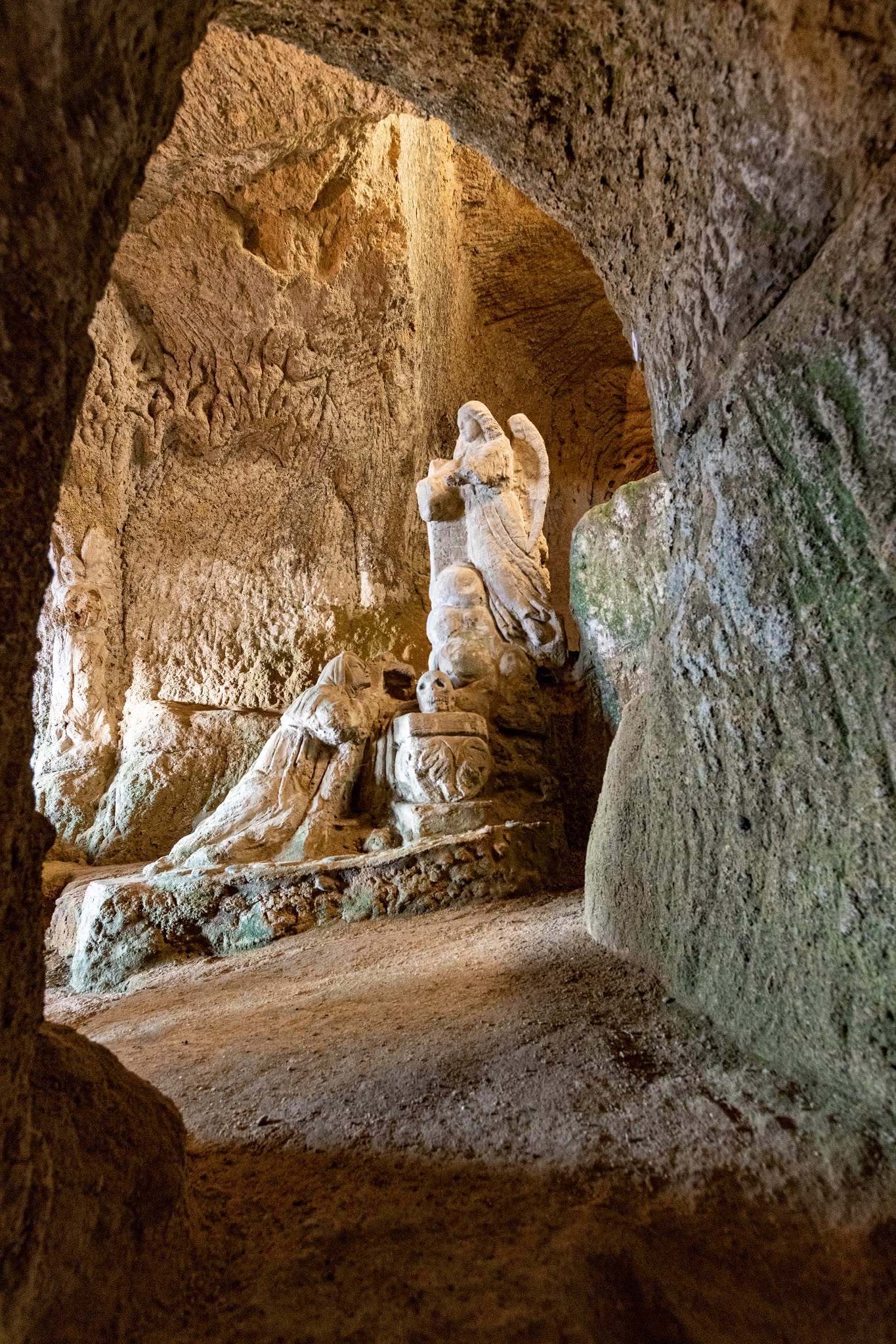La mia Calabria Thorì ecìno pu pài yireguonda (vede colui che sta