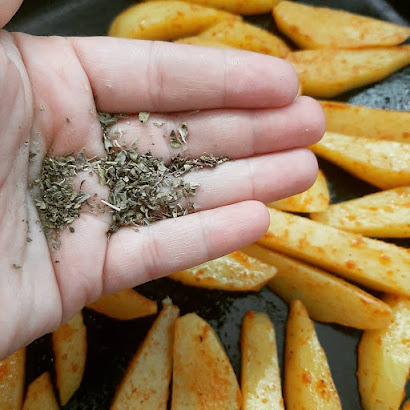 بطاطا مقلية في الفرن