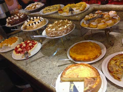 selezione di torte europee all'hotel Gloria di Blumenau