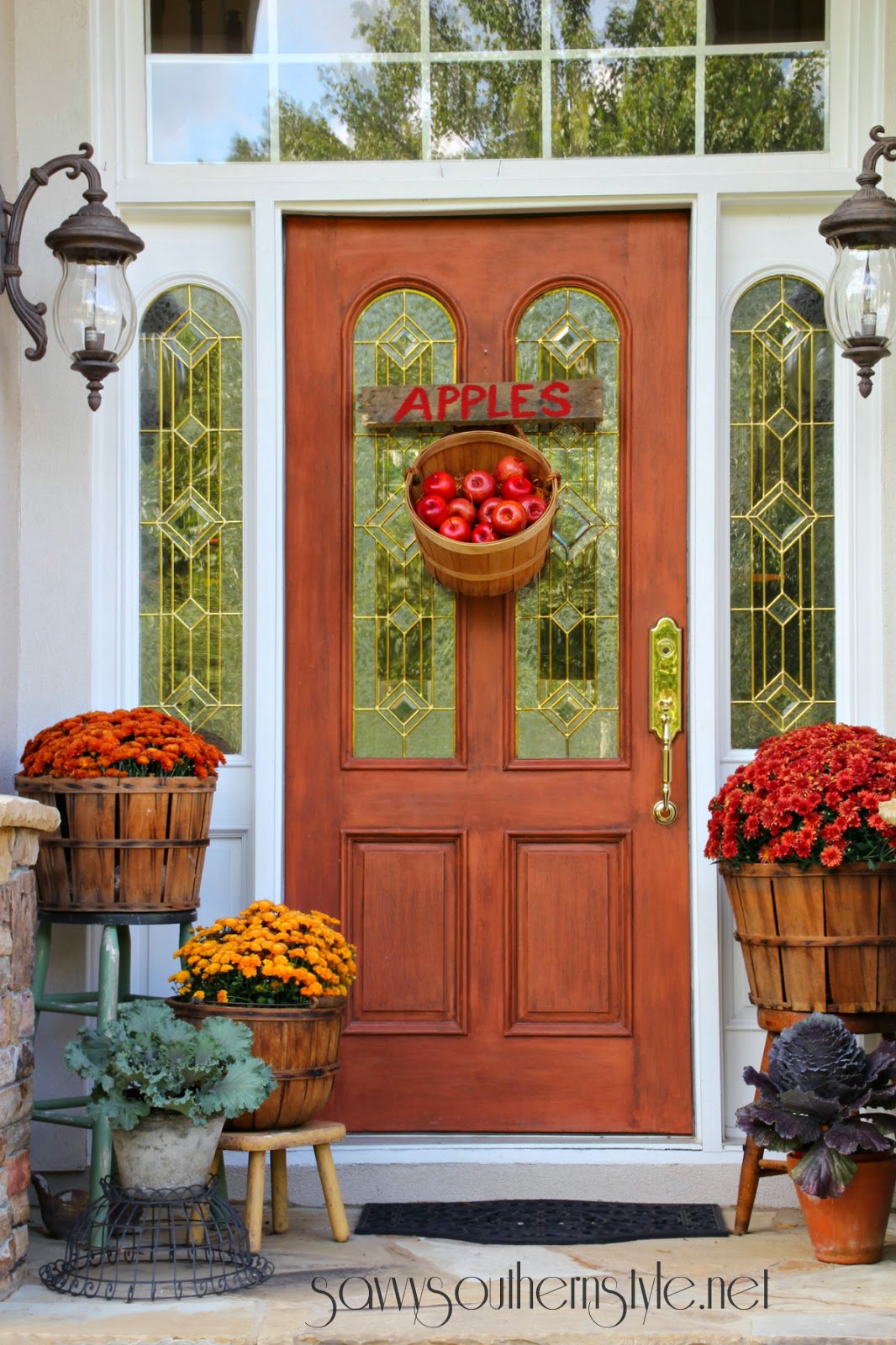 21 Fall Door Decorations DIY Wreaths, Door Hangers, And More