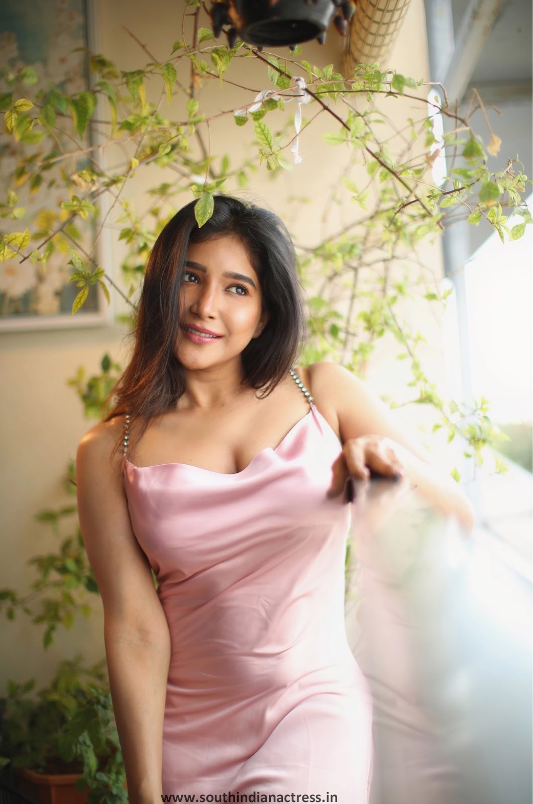 Sakshi Agarwal in pink satin night wear photos Sakshi-Agarwal-2-2