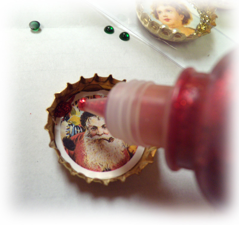 Glitter Tart Designs You'd never know it's a Bottle Cap Ornament