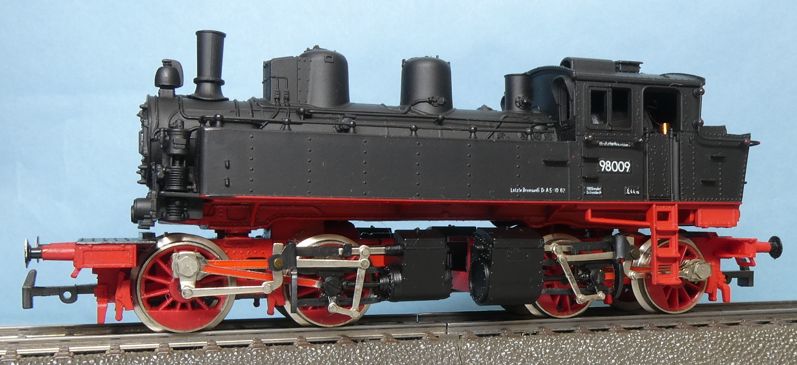 東ドイツ国鉄 DR マイヤータンク式蒸気機関車 BR 98.0 009号機