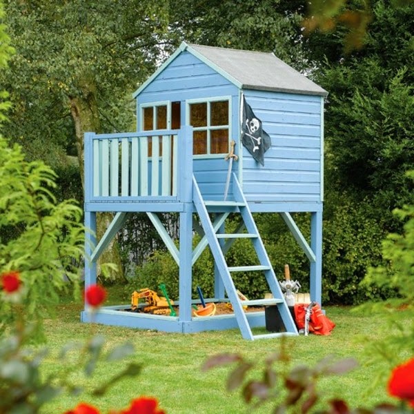 Super fun Playhouse for the kids!