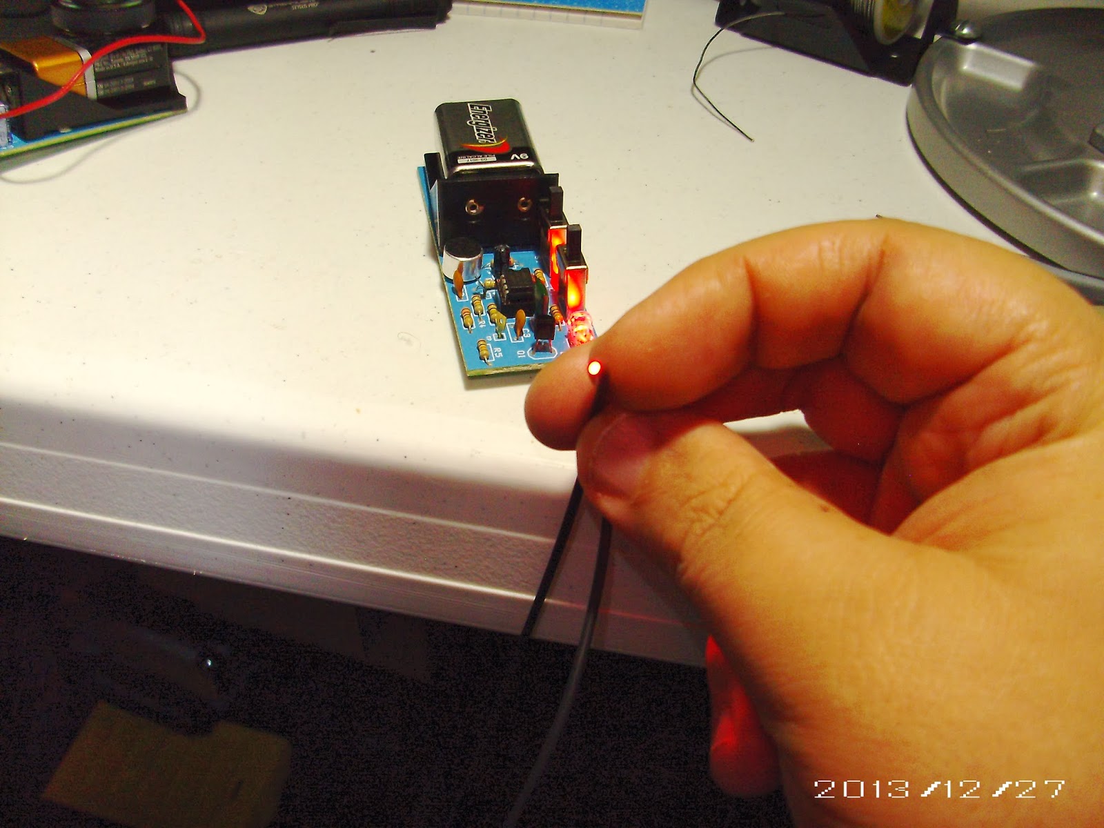 Electric Light Fiber Optics Kit Model FO30K by Elenco