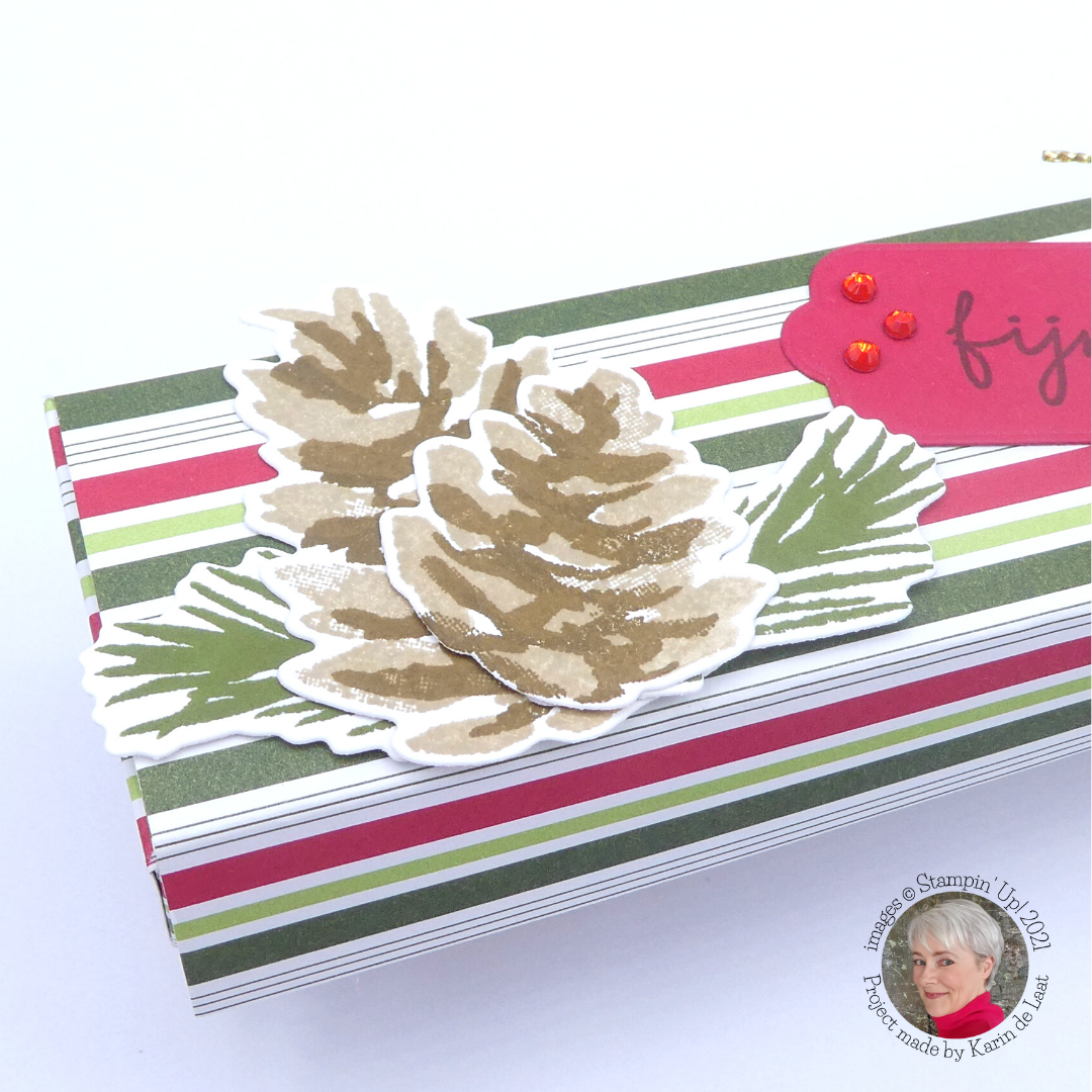 Karin's Papercraft Wrapover Box for four tealights / Vouweromheen doosje voor vier theelichtjes