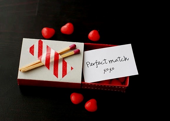 DIY Matchbox Love Notes for Valentine's Day - via BirdsParty.com