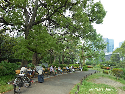 Pathway - Hibiya Garden - Tokyo, Japan