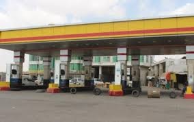 صنعاء : إرتفاع كبير في أسعار المشتقات النفطية الى ما يزيد عن 17الف ريال للعشرين لتر