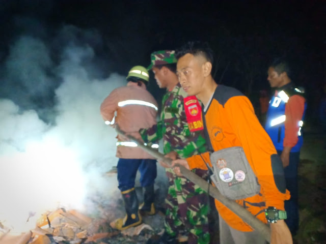 3 Rumah di Sragen Terbakar, Kerugian Capai Rp100 Juta 3 Rumah di Sragen Terbakar, Kerugian Capai Rp100 Juta