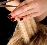 دليلك الى أسباب وعلاج  جفاف وتلف شعرك hair dryness 
