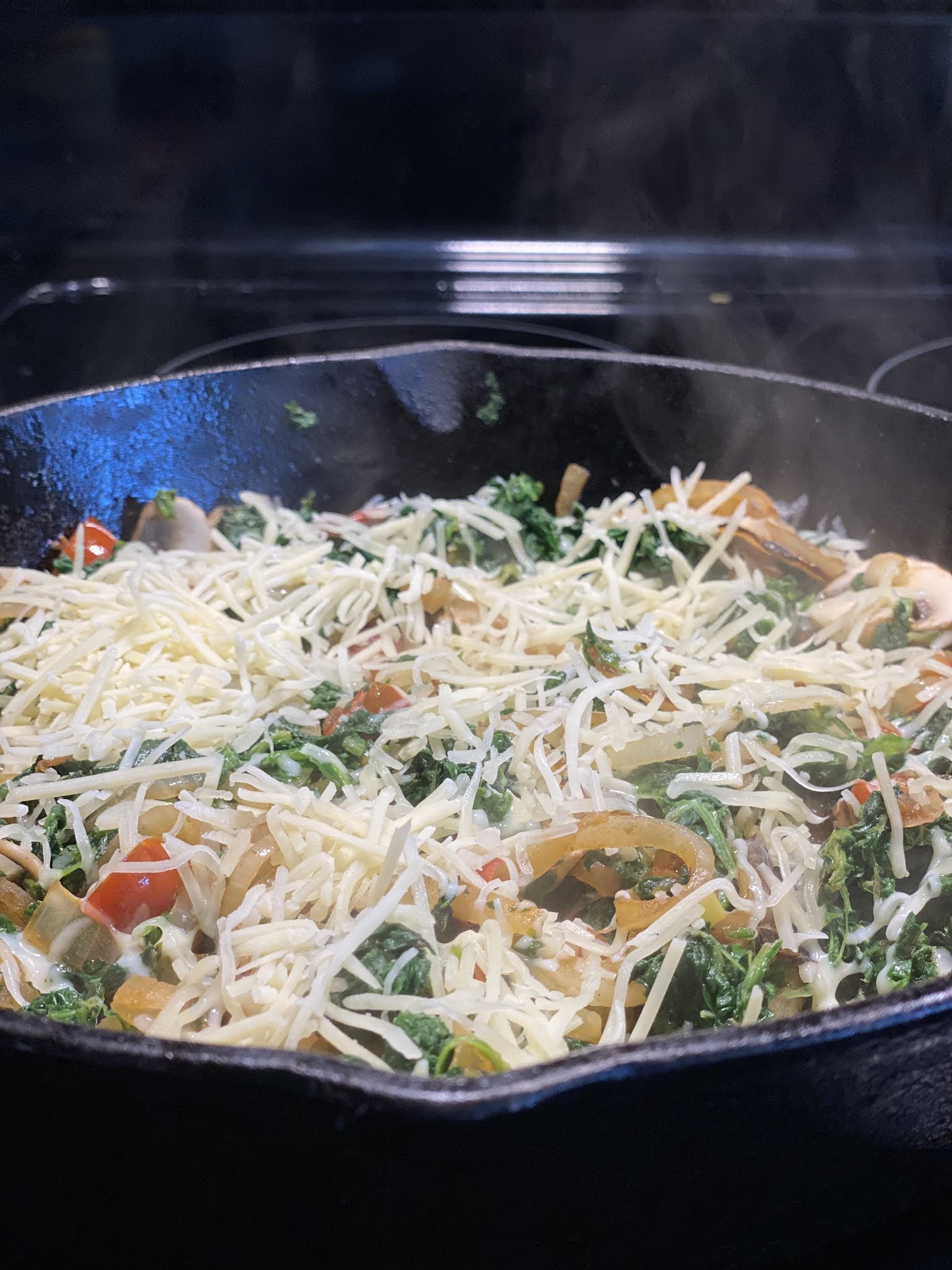 Crustless Mushroom, Spinach, and Tomato Quiche