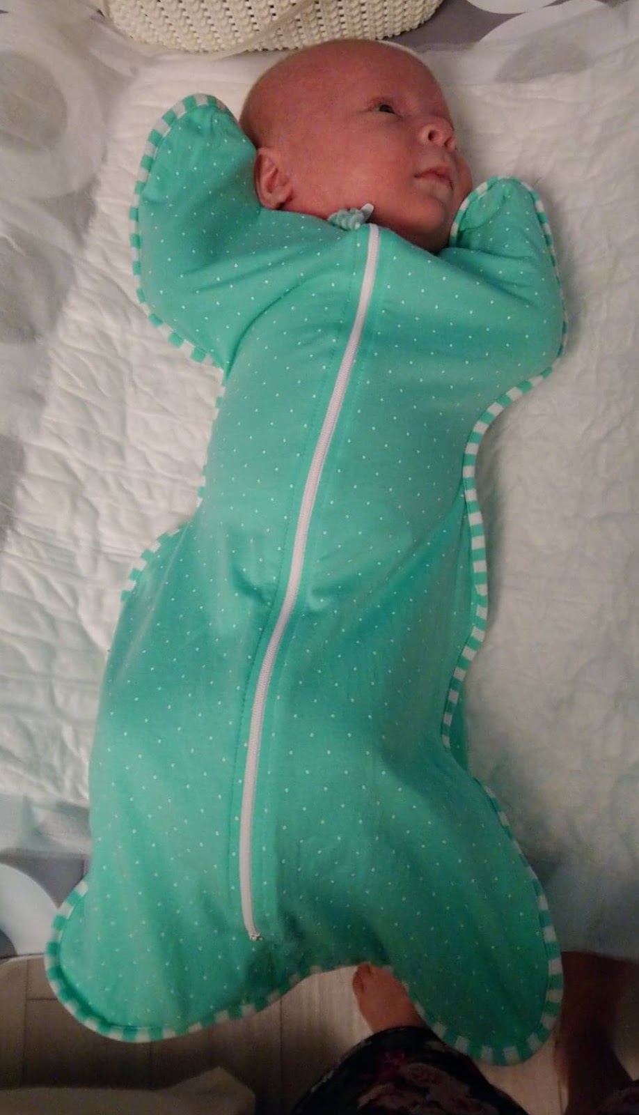 Hetkiä kehräävän kodin keskellä SWADDLE UP™ KAPALOPUSSI Öiden pelastus