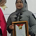 Ketua DPRD Padang Terima Penghargaan Top Eksekutif Muslimah 2019