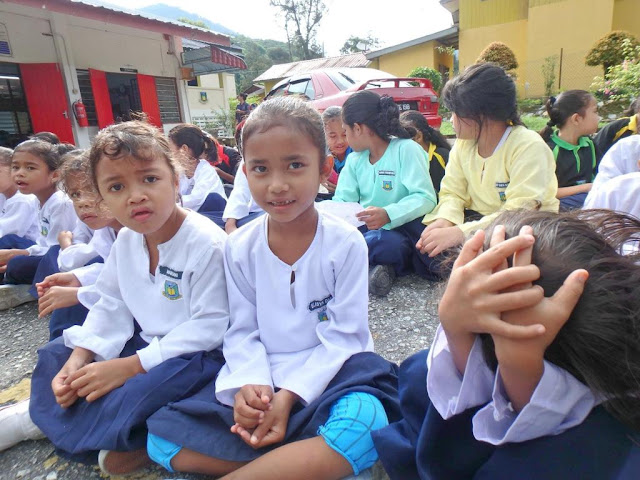 Kempen Cerahi Kehidupan Bersama TOP Amalkan Norma Baharu Bantu Anak Orang Asli Kembali ke Sekolah Dengan Selamat Kempen Cerahi Kehidupan Bersama TOP Amalkan Norma Baharu Bantu Anak Orang Asli Kembali ke Sekolah Dengan Selamat