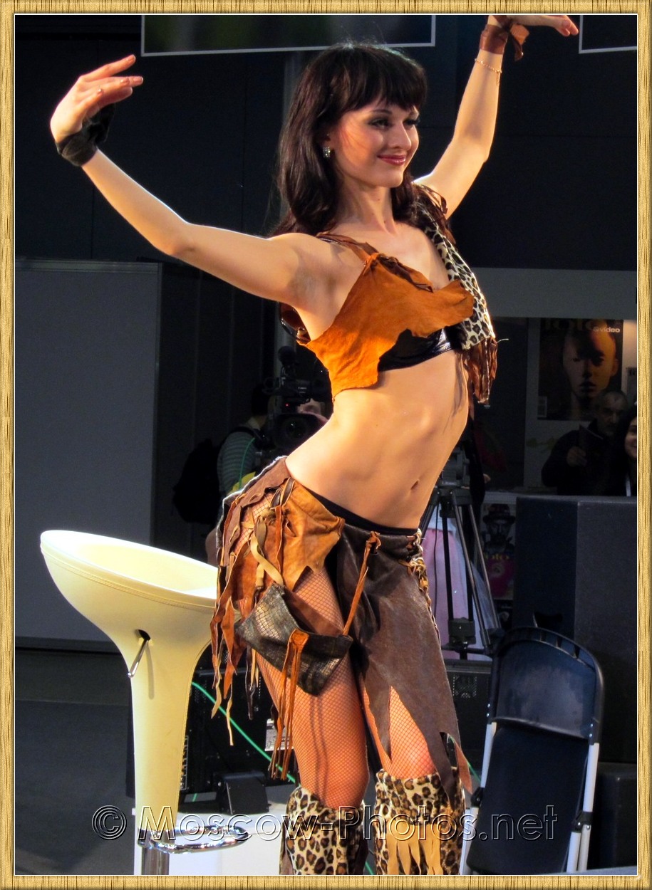 Dancing girl at Photoforum 2010