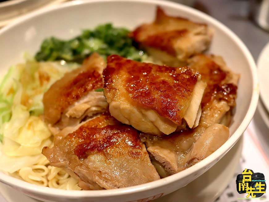 台南港式點心/南台灣第一家門市/七道獨家新菜搶先開賣/剛開店就排隊不到一小時客滿/香港專業料理團隊/嚴選食材原汁原味/試營運期間享優惠