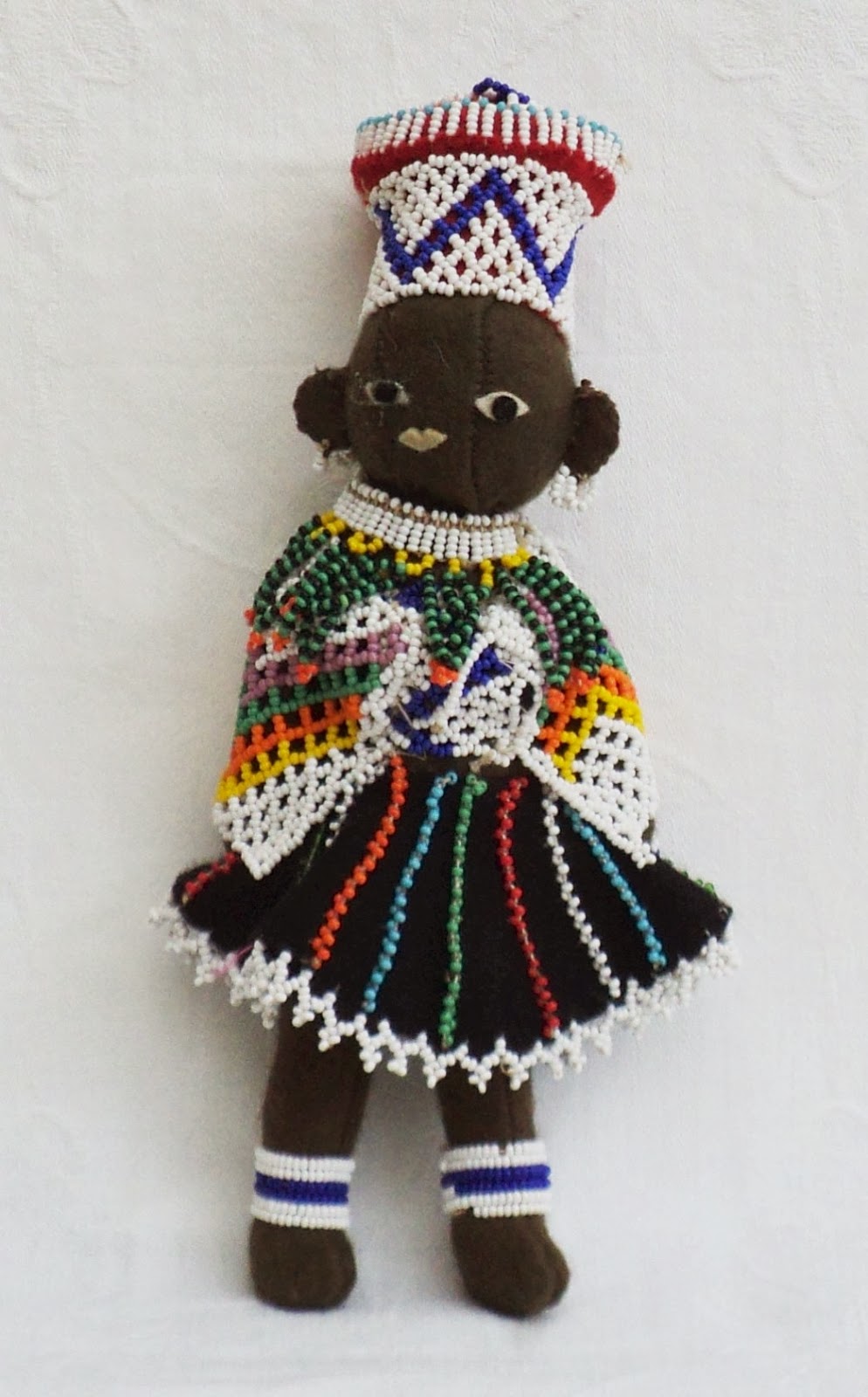 World Costume Dolls: GROUP OF TRIBAL DOLLS FROM SOUTH AFRICA