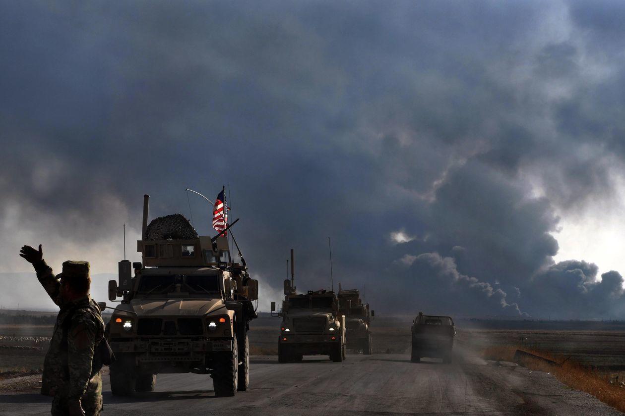 Нападение на сирию. Колонна военной техники США В Сирии. Вторжение Украины в Ирак 2003. Колонна вс РФ В Сирии.